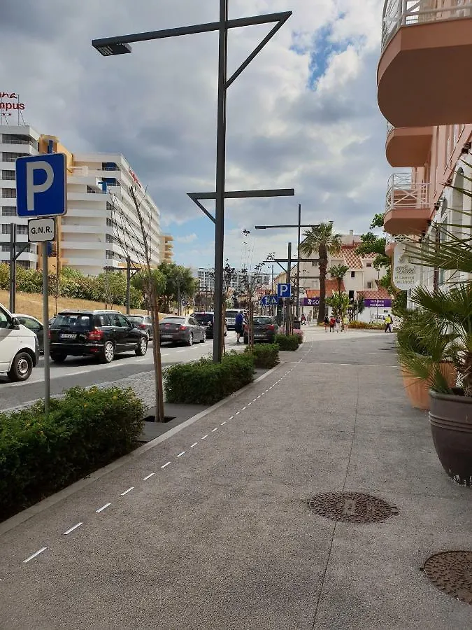 Апартаменты Marina Plaza Виламура